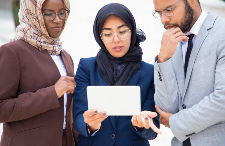 Advantages of Remote Work: 7 Key Benefits & Challenges