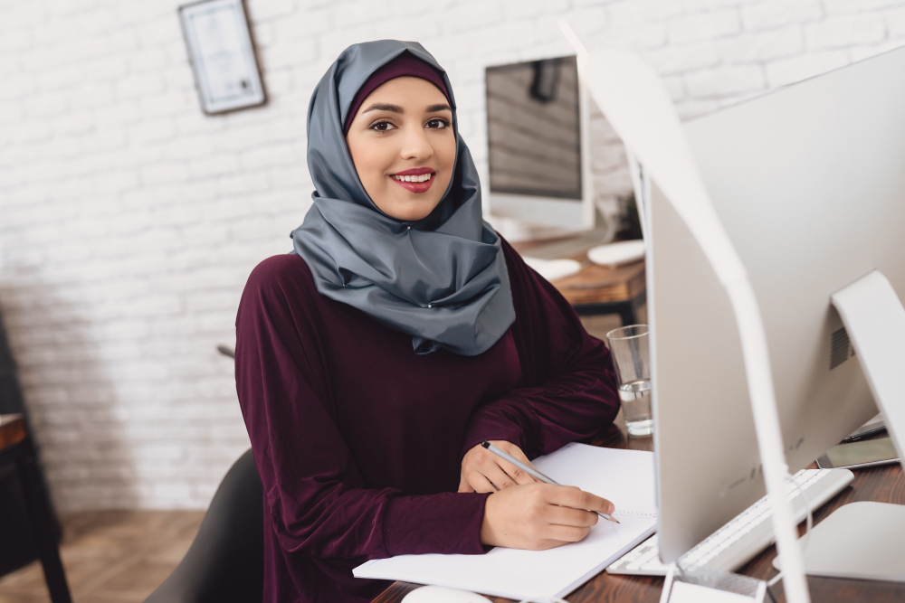 Top 5 Industries Hiring Females Without Experience