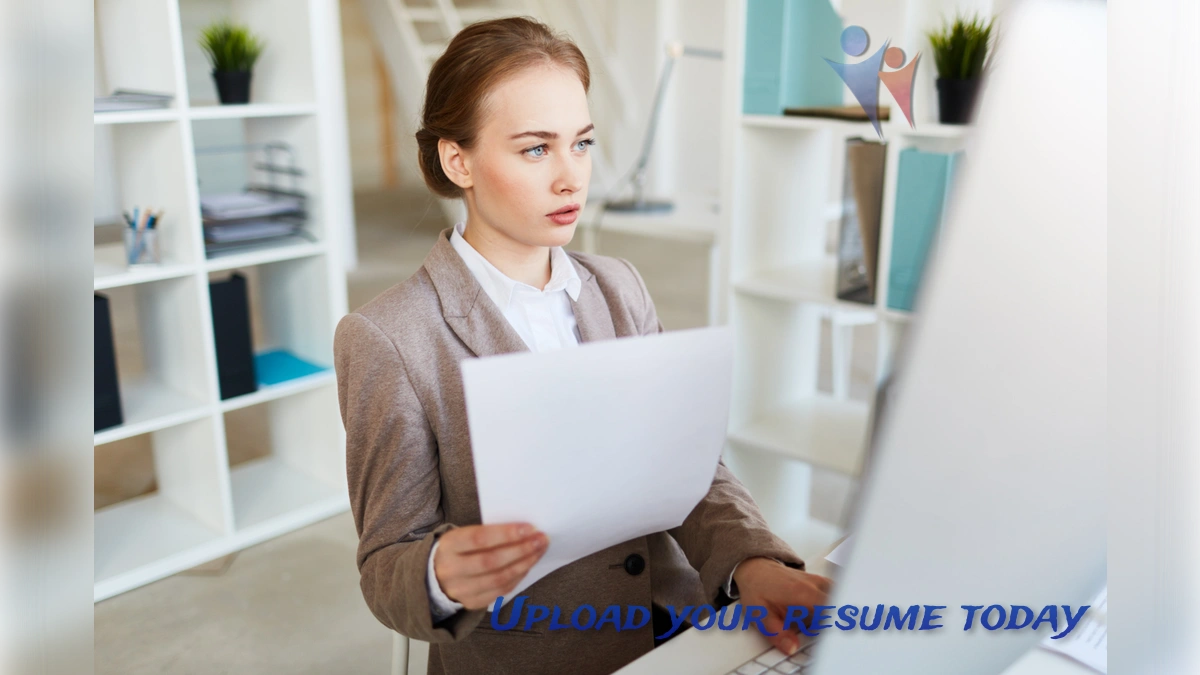 10 Signs Your Resume Is Outdated in 2025 (And How to Fix It Fast)