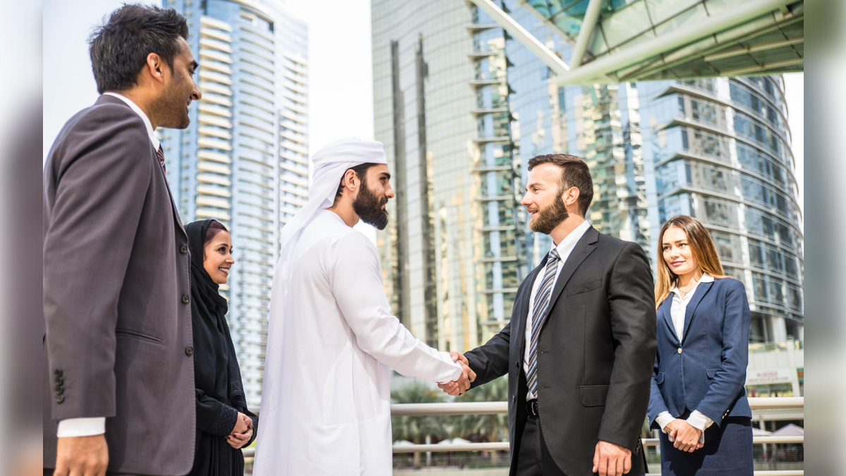 7 Smart Ways to Get Noticed by Employers in Qatar
