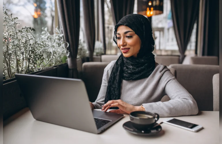 What Qatar Job Seekers Should Post (And Avoid)